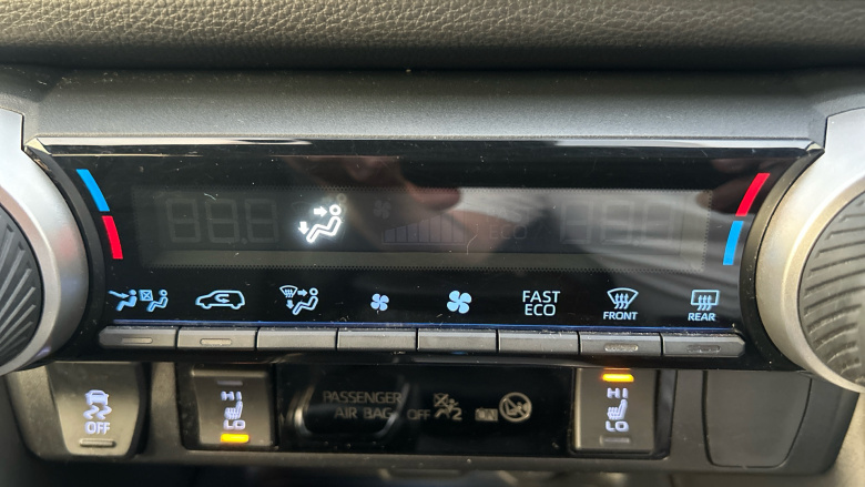 Toyota RAV4 2.5 VVT-i Hybrid Black Edition 5dr CVT Hybrid Estate